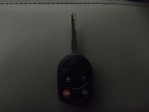 Used 2018 Ford Escape SEL image 32