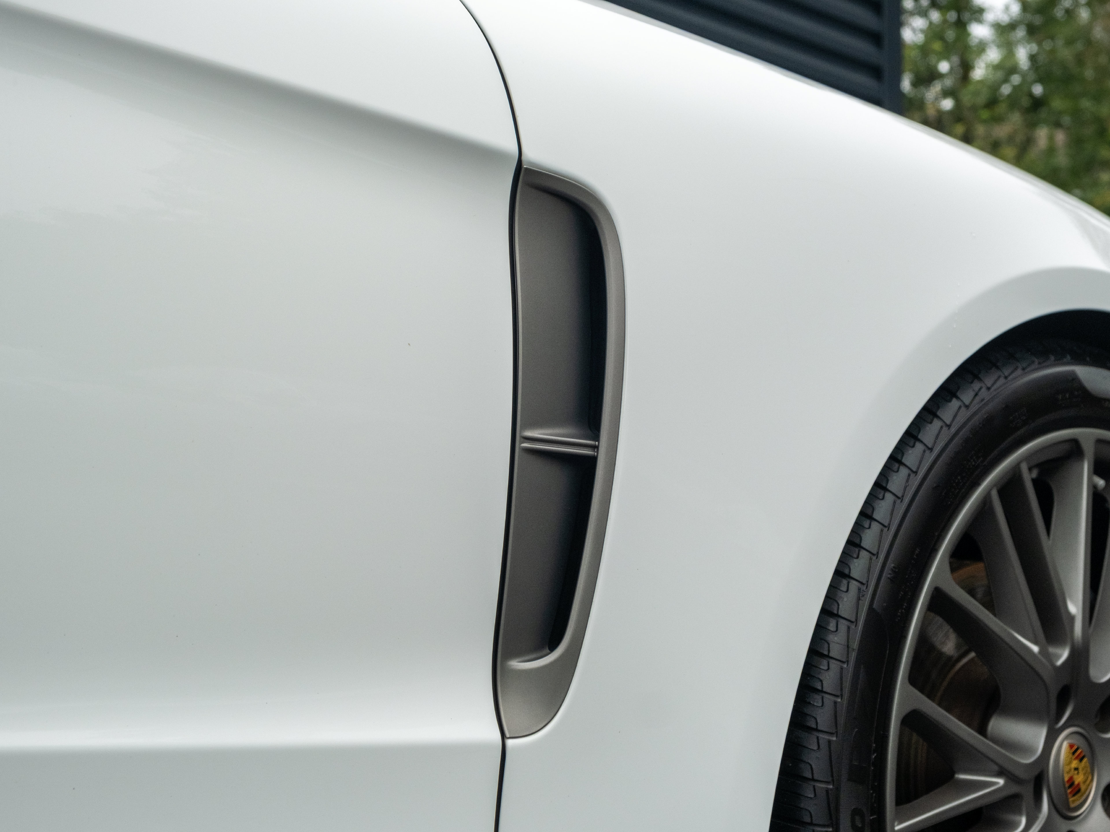Certified 2023 Porsche Panamera 4 Platinum Edition AWD/4WD image 18
