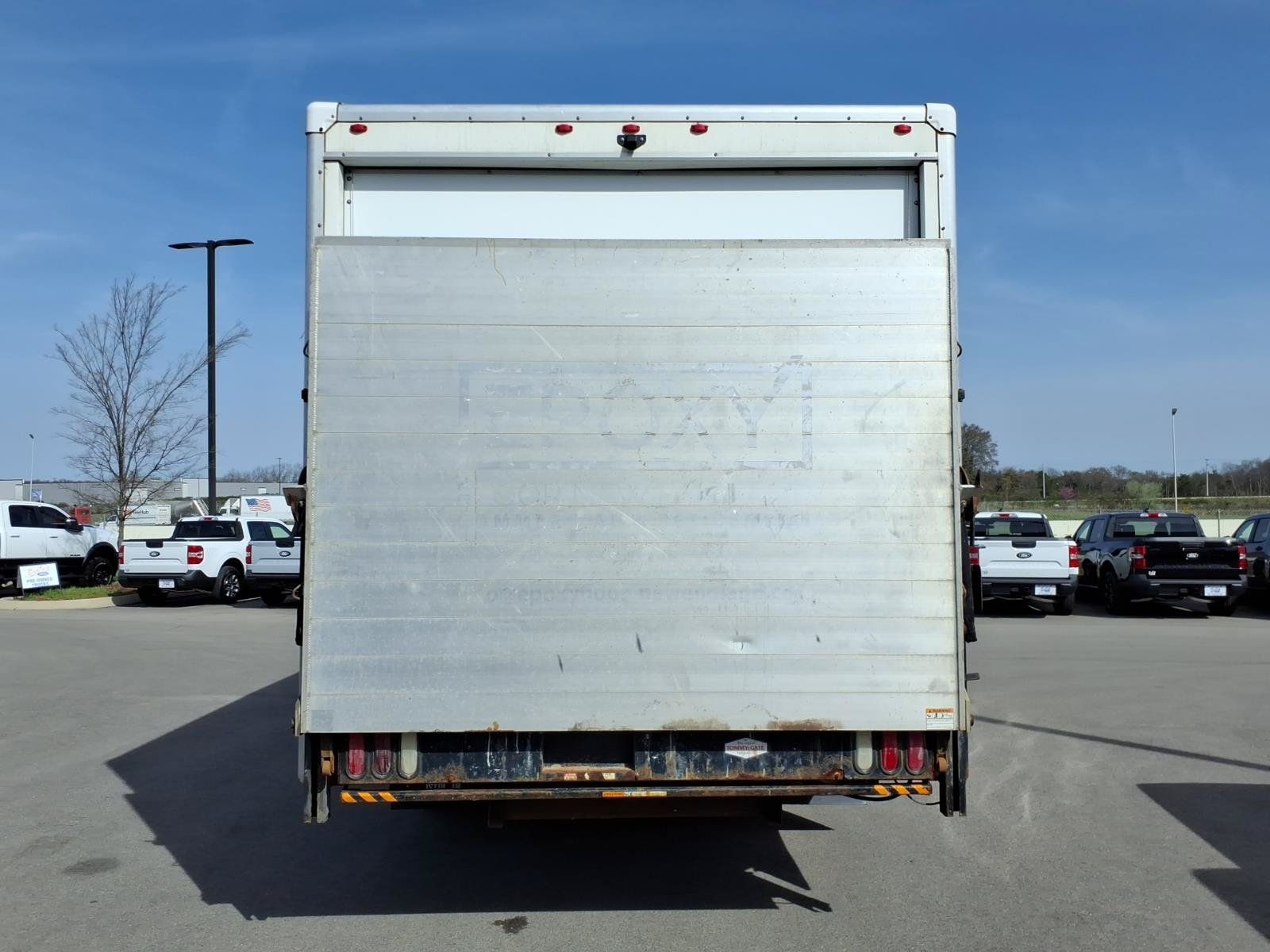 Used 2022 Chevrolet Express 3500 w/ Power Convenience Package RWD image 4