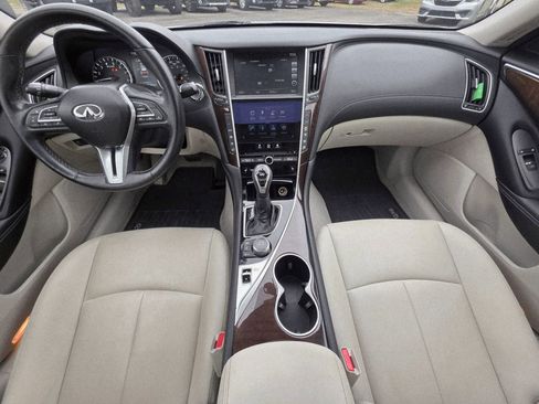 Used 2018 INFINITI Q50 Luxe w/ Essential Package (3.0T Luxe) image 11