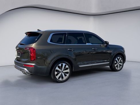 Used 2022 Kia Telluride S image 5