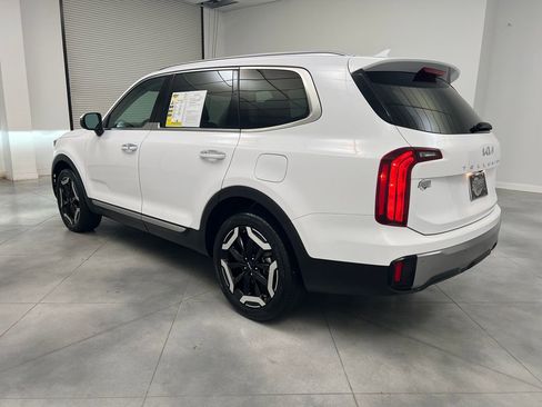 Used 2025 Kia Telluride S FWD image 5