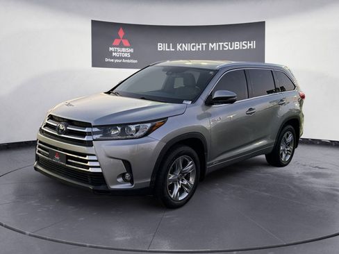Used 2019 Toyota Highlander Limited image 1