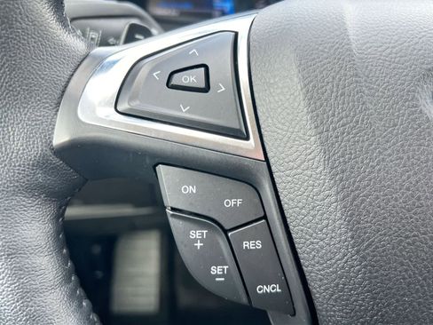 Used 2022 Ford Edge Titanium w/ Class II Trailer Tow Package image 23