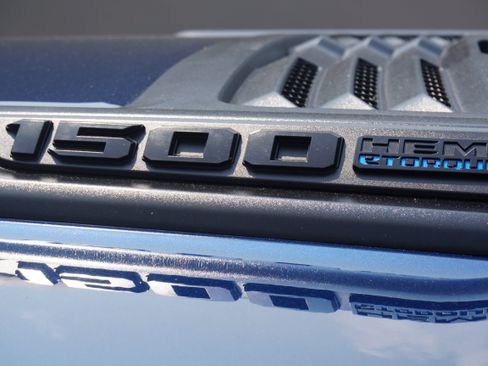 Used 2023 RAM 1500 Limited AWD/4WD image 10