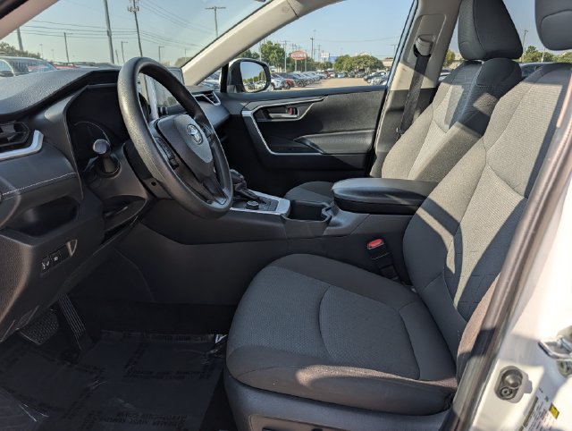 Certified 2025 Toyota RAV4 XLE AWD/4WD image 25
