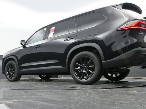 New 2026 Toyota Grand Highlander FWD image 25