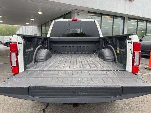Used 2022 Ford F350 Platinum w/ Tremor Off-Road Package AWD/4WD image 30