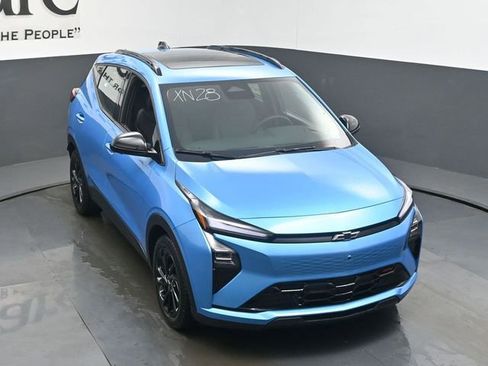 New 2027 Chevrolet Bolt RS w/ Technology Package FWD image 25