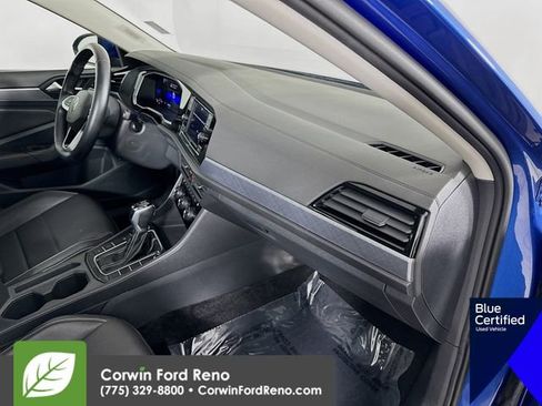 Used 2024 Volkswagen Jetta SE FWD image 30