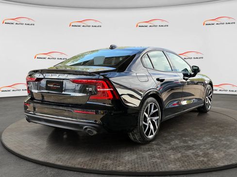 Used 2020 Volvo S60 T5 Momentum w/ Protection Package Premier image 8