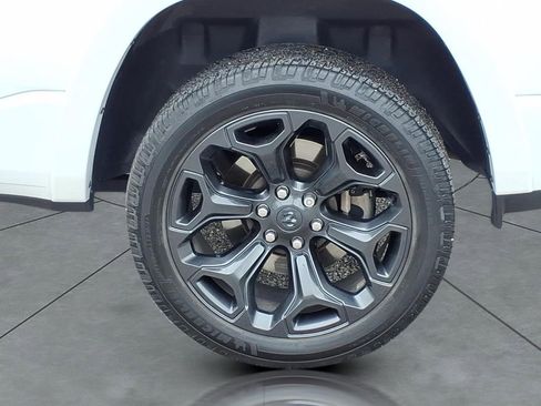 Used 2022 RAM 1500 Limited image 4