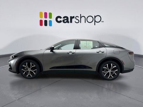 Used 2025 Toyota Crown AWD/4WD image 2