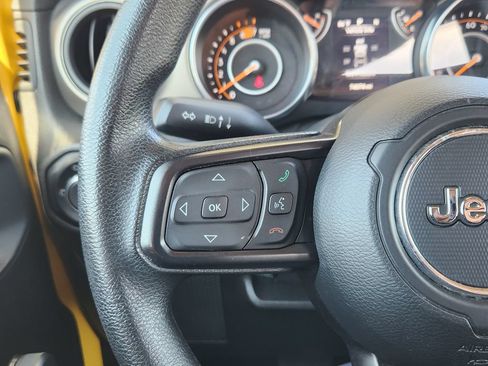 Used 2018 Jeep Wrangler Sport AWD/4WD image 17