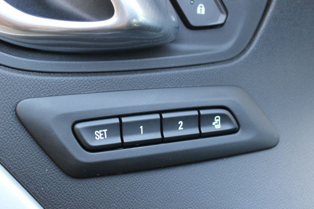 Used 2019 Chevrolet Camaro SS RWD image 24