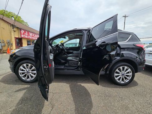 Used 2017 Ford Escape Titanium AWD/4WD image 9
