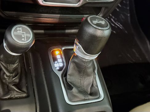 Used 2022 Jeep Wrangler Unlimited Sport image 24