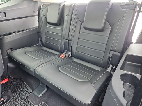 Certified 2024 Volkswagen Atlas SEL AWD/4WD image 37