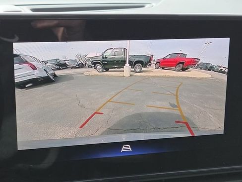 Certified 2025 Chevrolet Trax LT w/ Driver Confidence Package image 3