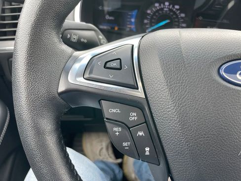 Used 2020 Ford Edge Titanium AWD/4WD image 24