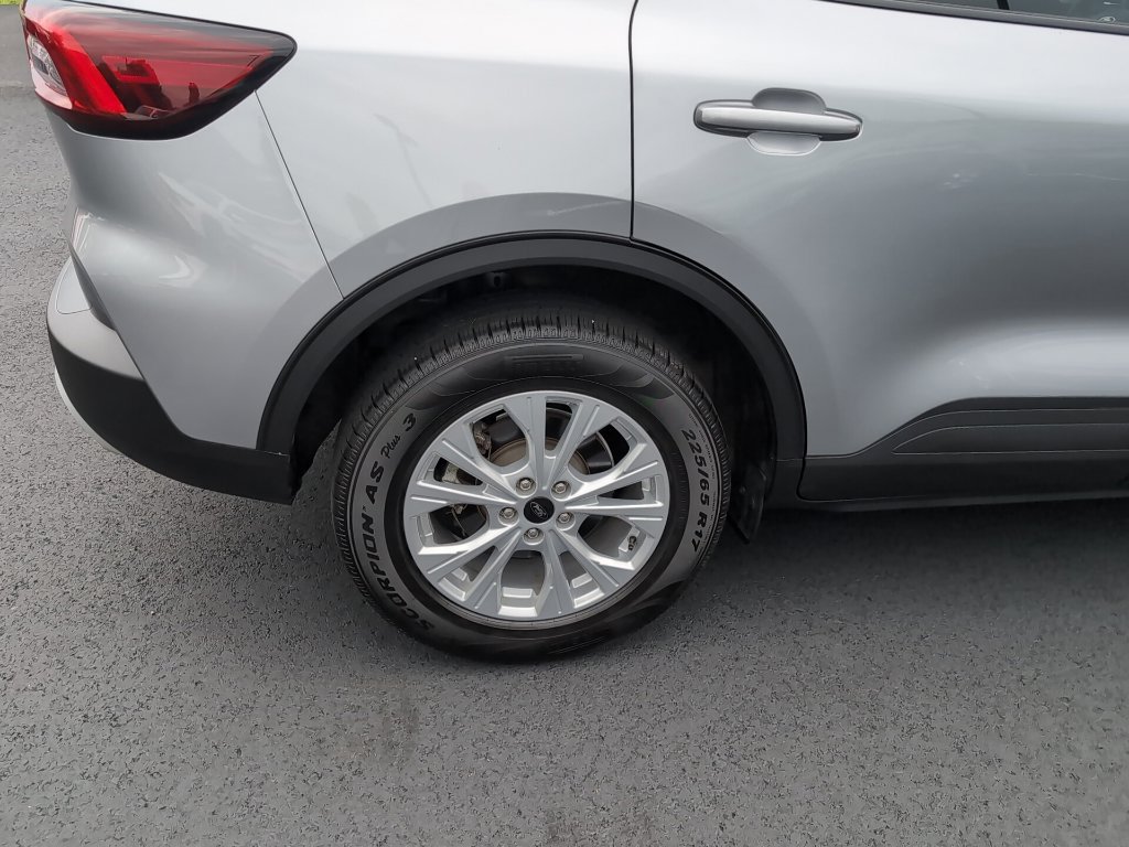 Used 2024 Ford Escape Active AWD/4WD image 4