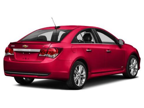 Used 2015 Chevrolet Cruze LT FWD image 2