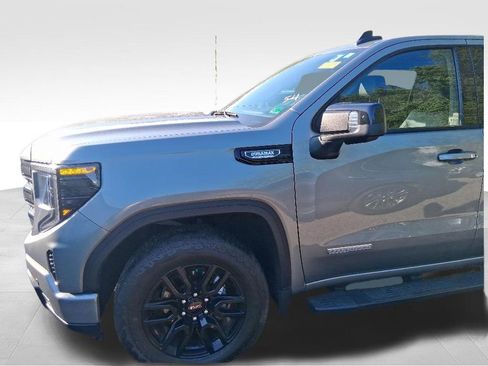 Used 2024 GMC Sierra 1500 Elevation w/ Elevation Premium Package AWD/4WD image 4