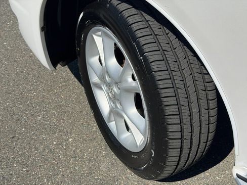 Used 2005 Toyota Sienna XLE Limited AWD/4WD image 16