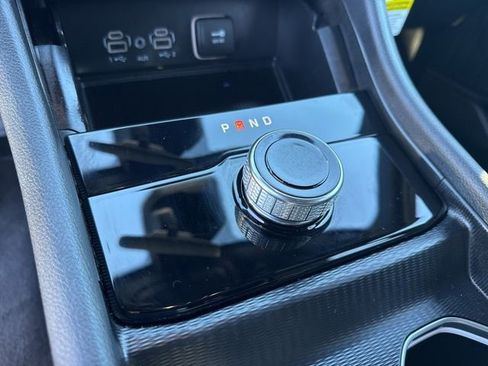 Used 2025 Jeep Grand Cherokee Laredo w/ Luxury Tech Group I image 14