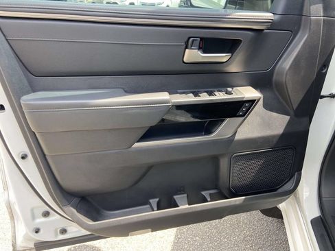 Used 2023 Toyota Tundra Limited w/ Power Package AWD/4WD image 12