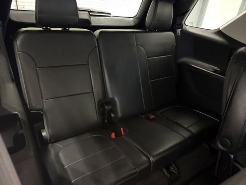 Used 2019 Chevrolet Traverse RS image 11