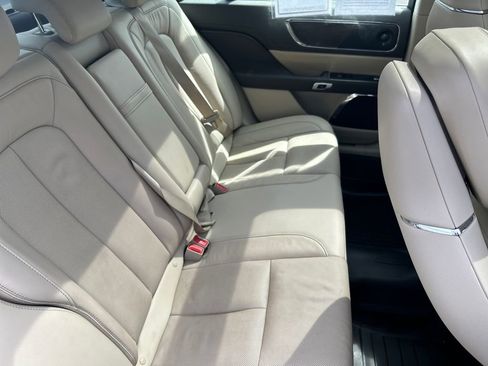 Used 2020 Lincoln Continental Reserve AWD/4WD image 13