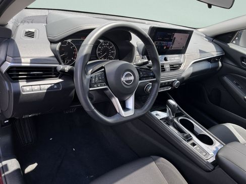 Used 2024 Nissan Altima 2.5 SV w/ SV Premium Package AWD/4WD image 14