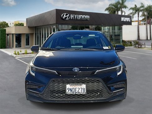 Used 2024 Toyota Corolla SE image 8