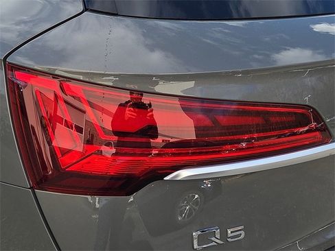Certified 2023 Audi Q5 2.0T Premium Plus w/ Premium Plus Package image 10
