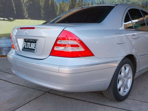 Used 2002 Mercedes-Benz C 320 Sedan image 36