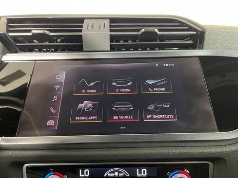 Used 2021 Audi Q3 2.0T Premium Plus w/ Premium Plus Package AWD/4WD image 24