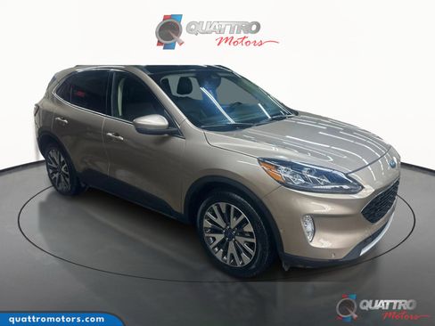 Used 2020 Ford Escape Titanium image 7