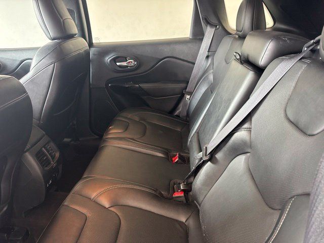 Used 2023 Jeep Cherokee Altitude Lux AWD/4WD image 7