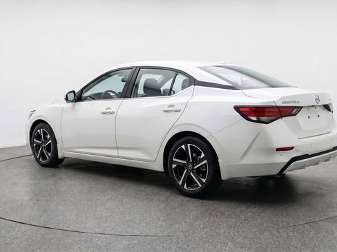 Used 2025 Nissan Sentra SV FWD image 6