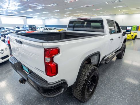 Used 2021 Chevrolet Silverado 2500 Custom w/ Custom Value Package AWD/4WD image 6