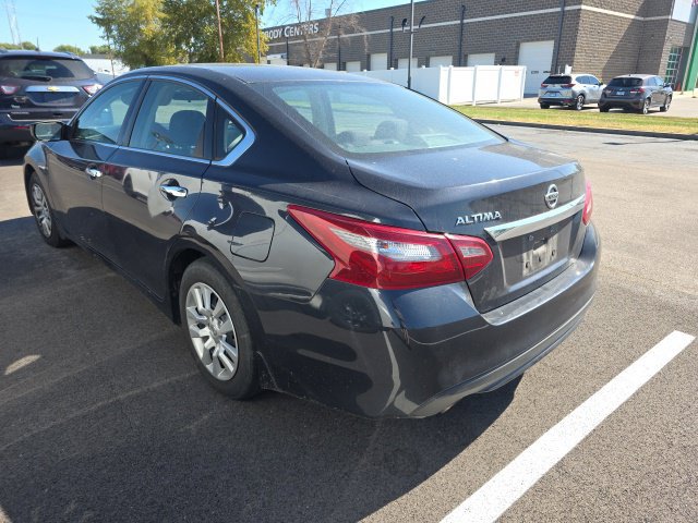 Used 2018 Nissan Altima 2.5 S w/ S Convenience Package FWD image 2