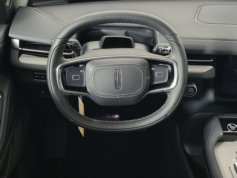 New 2027 Lincoln Navigator Premiere RWD image 12