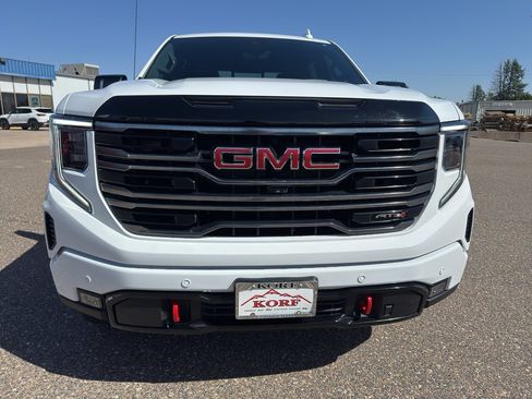 Used 2025 GMC Sierra 1500 AT4 w/ AT4 Premium Package AWD/4WD image 3