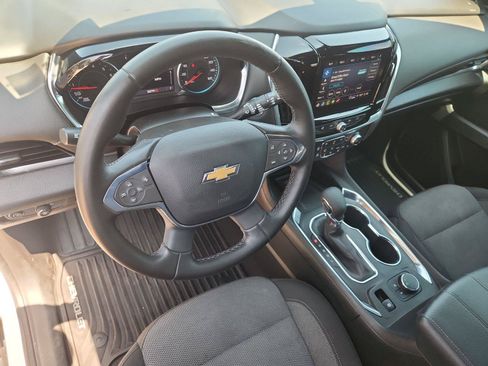 Used 2023 Chevrolet Traverse LT FWD image 10
