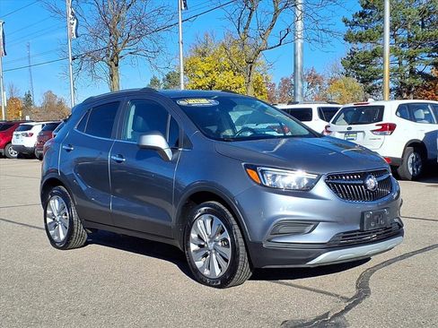 Used 2020 Buick Encore Preferred image 3