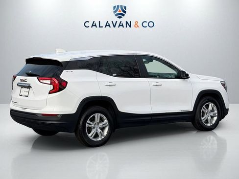 Used 2024 GMC Terrain SLE image 7