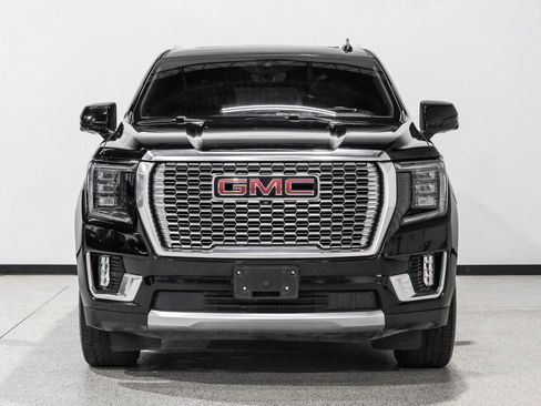 Used 2021 GMC Yukon Denali w/ Denali Premium Package image 3