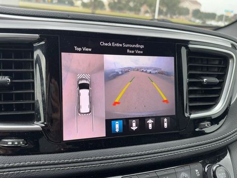 Used 2019 Chrysler Pacifica Limited w/ Advanced Safetytec Group image 10