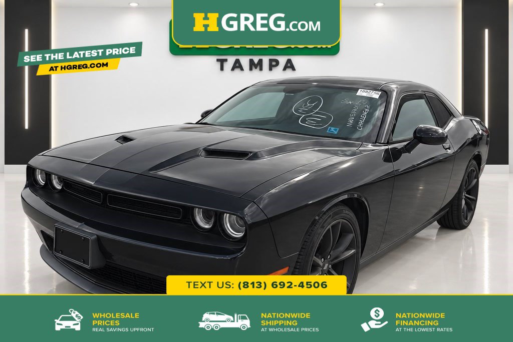 Used 2017 Dodge Challenger SXT Plus RWD image 1